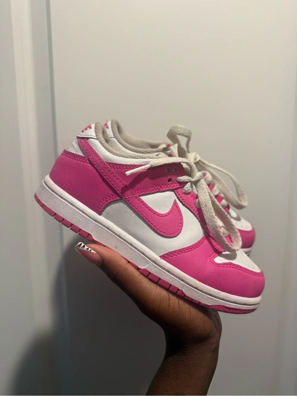 Nike Kids White and Pink Low-Top Sneakers